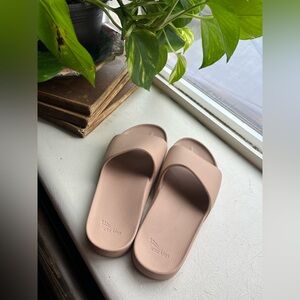 Archie’s Australian Footwear